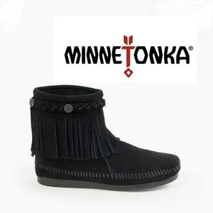 Minnetonka Black High Top Back Zip Moccasin Size 8